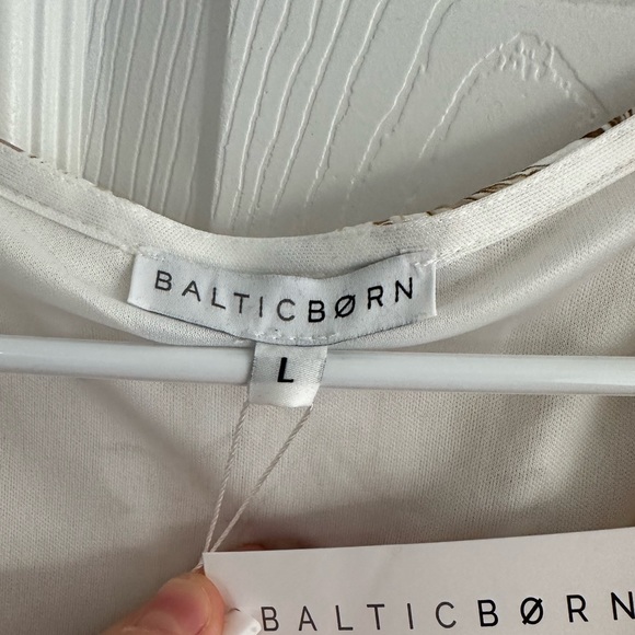 Baltic Born Kia Kimono wedding guest dress in Tan Floral - Picture 4 of 5